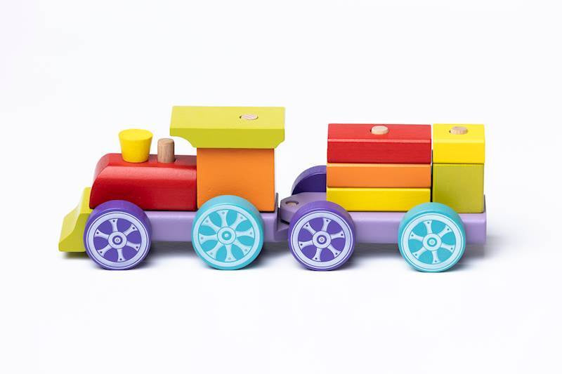 Tęczowy pociąg express z drewnianych klocków od Cubika - klocki.