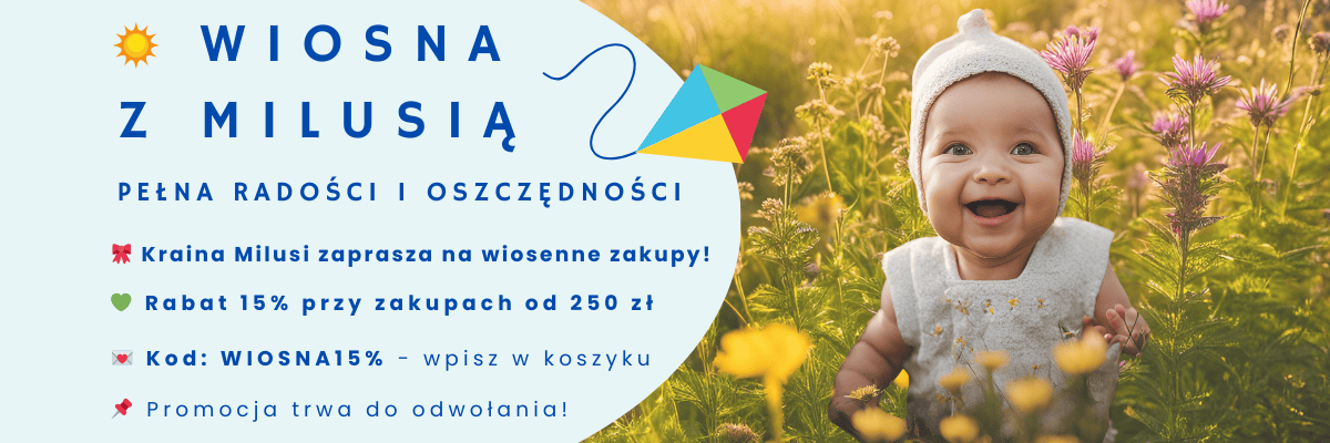 Baner reklamowy z wiosenną promocją Krainy Milusi. Po prawej stronie uśmiechnięte dziecko wśród roślinności na łące.