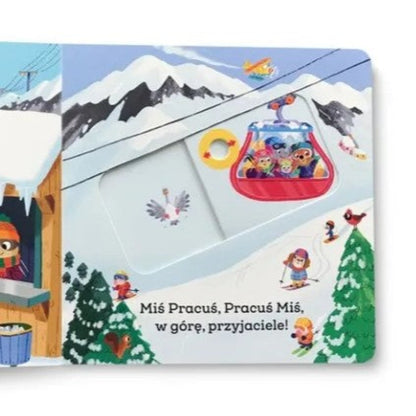 Środek książki Miś Pracuś. Zimowe zabawy – ilustracje przedstawiające misia pomagającego dzieciom podczas zimowych prac